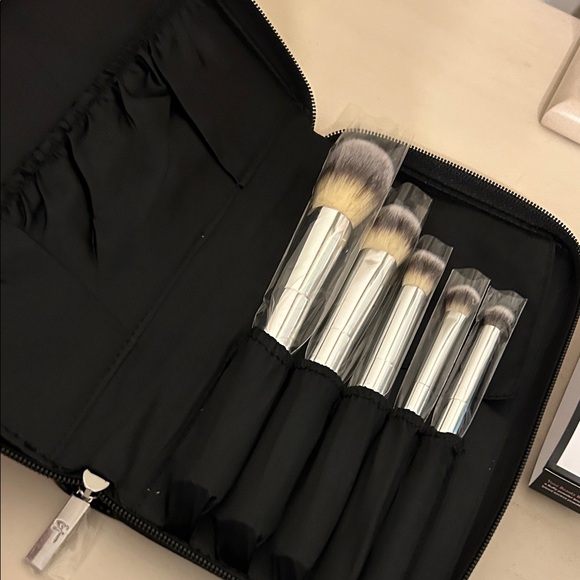 Ulta Beauty Your Beautiful Basics Airbrush 101 Set - Picture 3 of 3